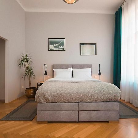 Stross Apartments Загреб Екстериор снимка