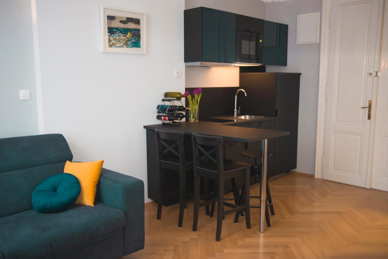 Stross Apartments Загреб Екстериор снимка