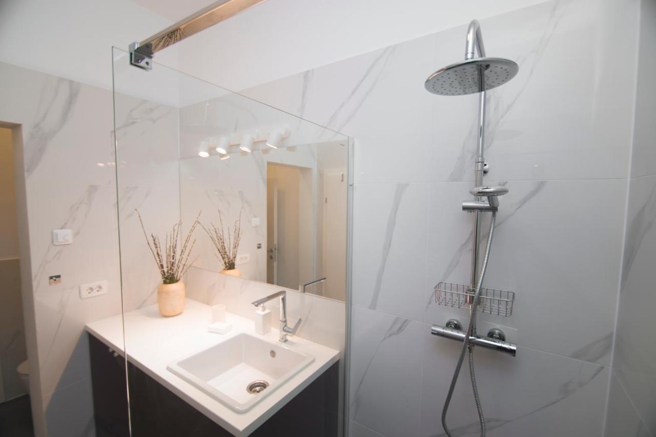 Stross Apartments Загреб Екстериор снимка
